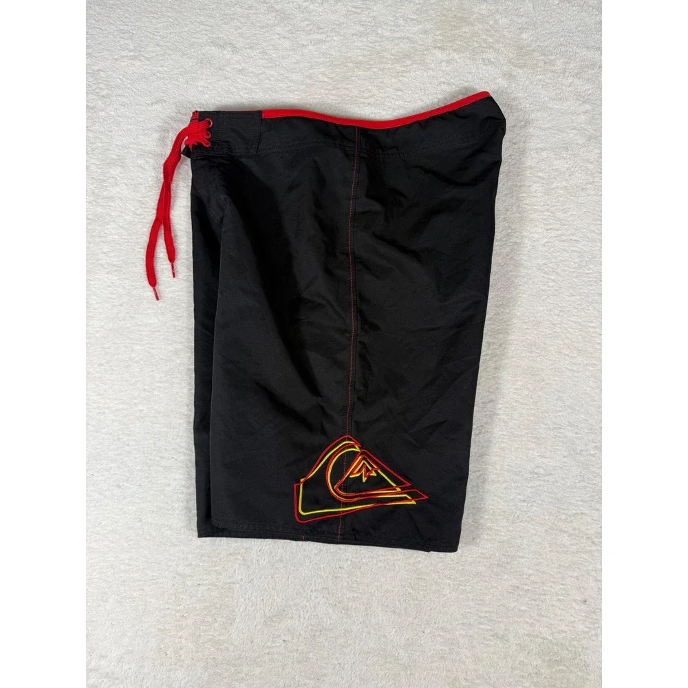 Quiksilver Board Shorts Mens 34 Black Red Y2K Retro Logo Surf Swim Trunks